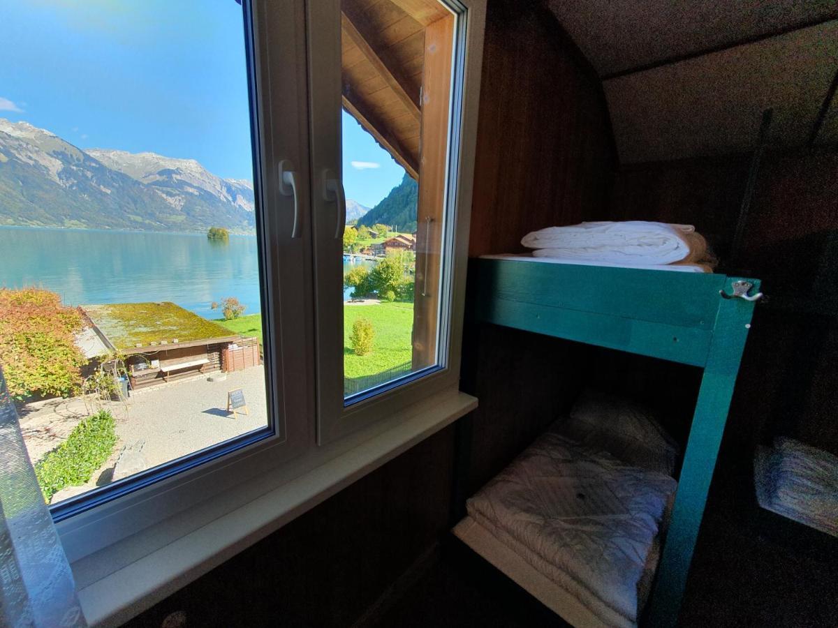 Lake Lodge Hostel Iseltwald Exterior photo